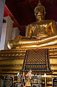 Ayutthaya, Thailand. Viharn Phra Mongkhon Bophit, 17m-high Buddha bronze statue.